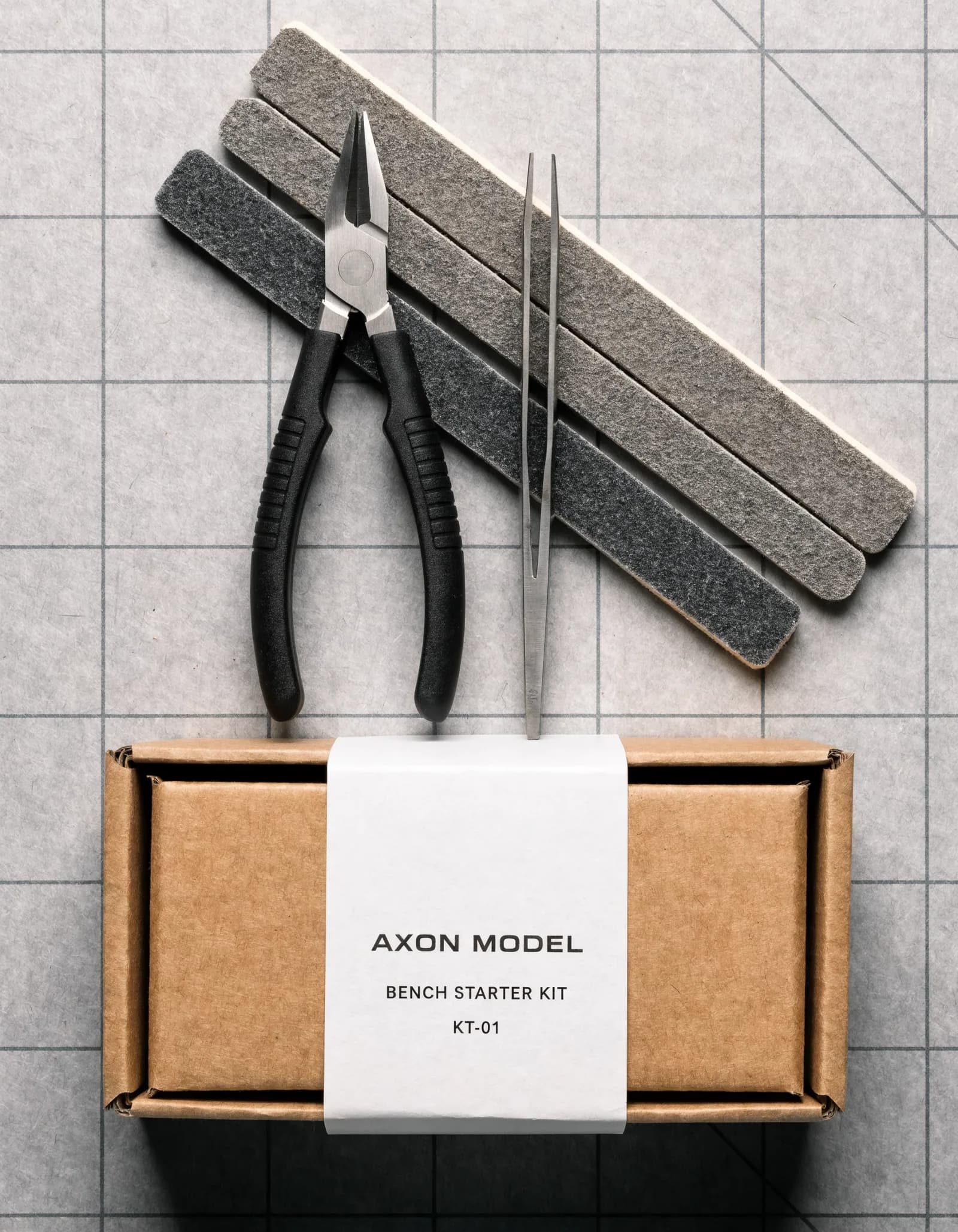 Bench Starter Kit — Nippers, mat, tweezers and sanding sticks